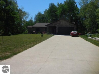 5775 Huron Woods Dr, Tawas City, MI 48763 - photo 2