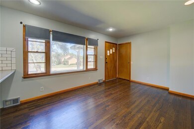 10205 W 49th St, Shawnee, KS 66203 - photo 5