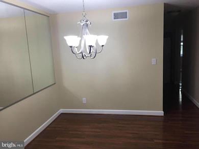 5835 Cove Landing Rd unit 302, Burke, VA 22015 - photo 3