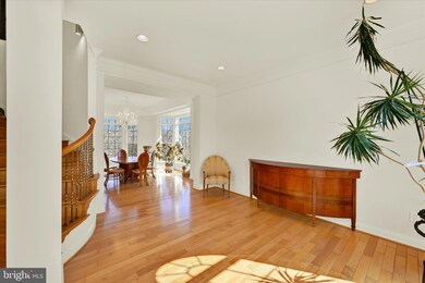 2730 Lightfoot Dr, Baltimore, MD 21209 - photo 4