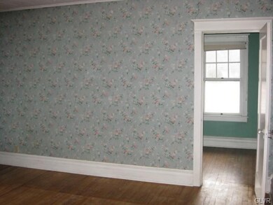 1014 N 19th St, Allentown, PA 18104 - photo 4