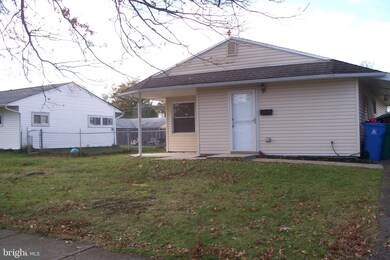 69 Outlook Ln, Levittown, PA 19055 - photo 2