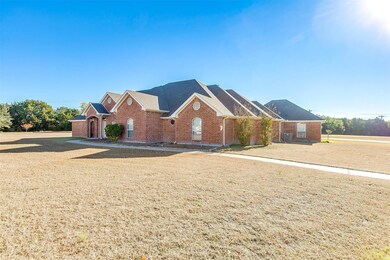 2314 E Emerald Bend Ct, Granbury, TX 76049 - photo 2