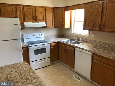 81 Greenleaf Rd, Strasburg, VA 22657 - photo 3