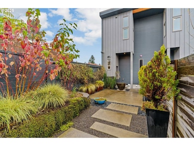 1460 Willamette St, Eugene, OR 97401 - photo 3