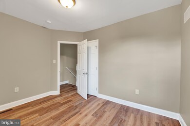 9 S Culver St, Baltimore, MD 21229 - photo 4