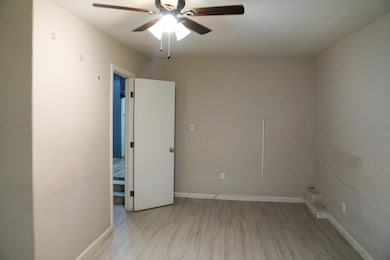 8124 S Cherry Ave, Fresno, CA 93725 - photo 5