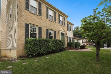 8811 Shadowlake Way, Springfield, VA 22153 - photo 4