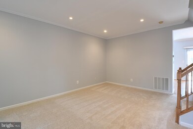 4252 Ashmere Cir, Dumfries, VA 22025 - photo 4