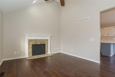 118 E Calico Dr, Raymore, MO 64083 - photo 7