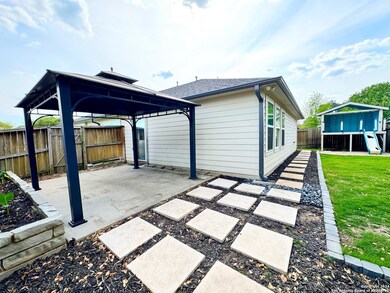 9837 Lace Flower Way, Conroe, TX 77385 - photo 4