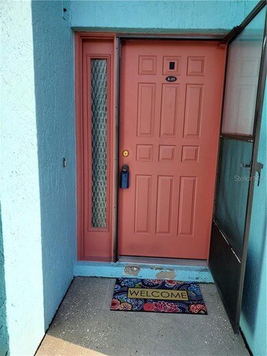 K-3 entrance with screen door