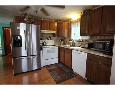 3 Knoll St, Billerica, MA 01821 - photo 3