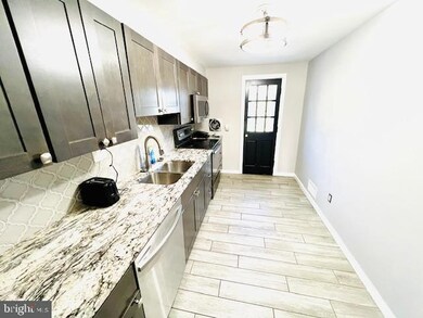 972 Regina Dr, Halethorpe, MD 21227 - photo 5