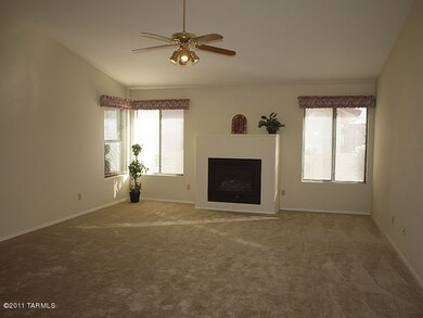 Great Rm. w/FIREPLACE