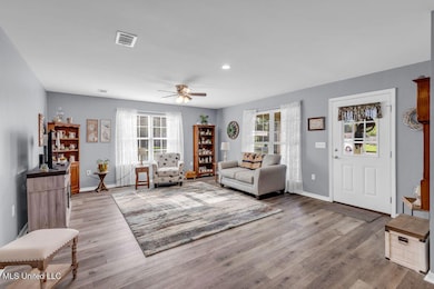 32PembrookCir-5