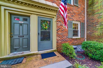 5837 Rexford Dr unit 717, Springfield, VA 22152 - photo 3