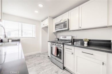 46 Echo Run unit 16, Irvine, CA 92614 - photo 6