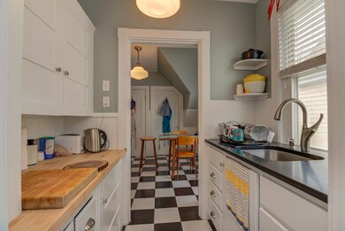 11 Tremont St, Portland, ME 04103 - photo 7
