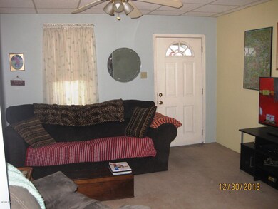 04 Living Room