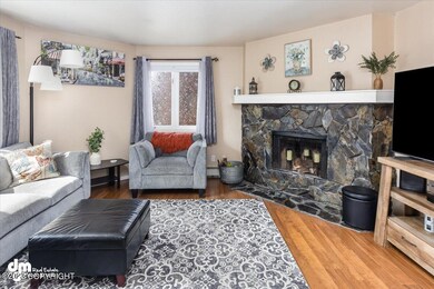 06-Living Room_IMG_6217
