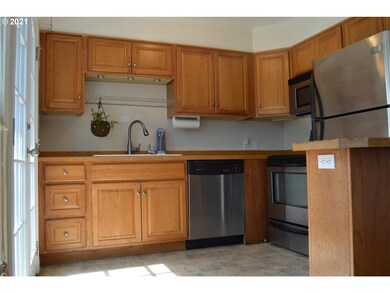 2082 W 14th Place unit 2082, Eugene, OR 97402 - photo 5