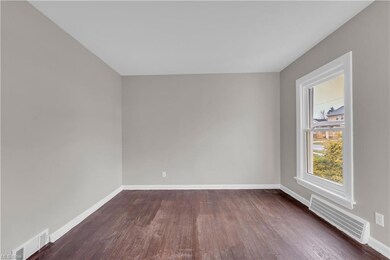 5220 Thomas St, Maple Heights, OH 44137 - photo 4