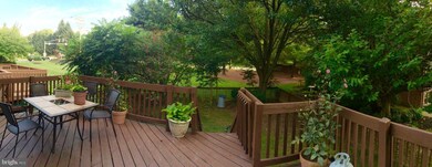 8 Dickens Square, Lutherville Timonium, MD 21093 - photo 2