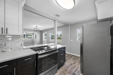 203 Dixie Place, Lakeland, FL 33801 - photo 6