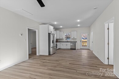 402 N Ward Ave, High Point, NC 27262 - photo 4