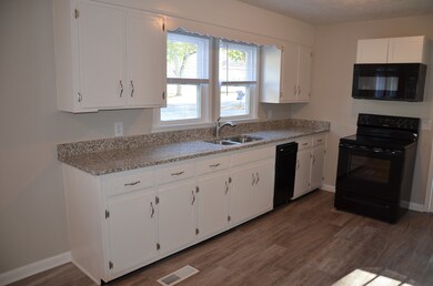 608 Polk St, Manchester, TN 37355 - photo 6