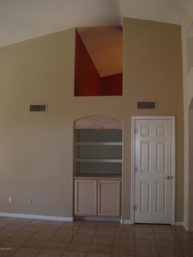 Family Room (3)