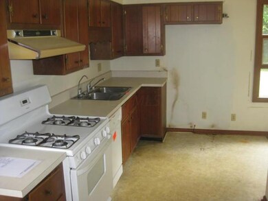 208 S James Rd, Columbus, OH 43213 - photo 5