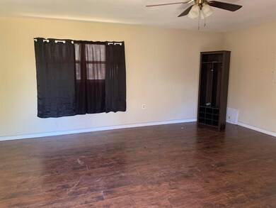 142 Royale Dr, Texarkana, TX 75503 - photo 4