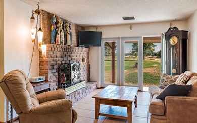 2 LIVING ROOM VIEW_0005