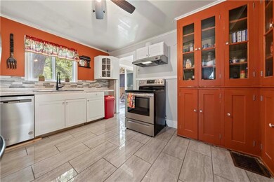 Kitchen SS appliance and a pantry