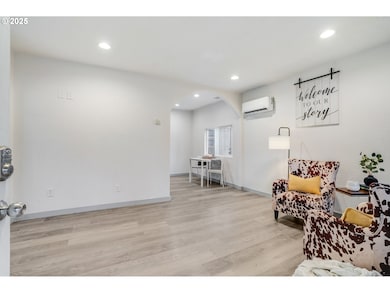 108 South St, Silverton, OR 97381 - photo 4