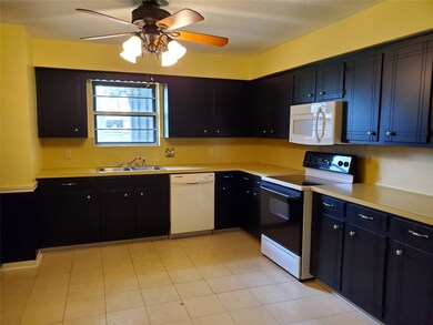 376 Windsor Square, Alvin, TX 77511 - photo 3