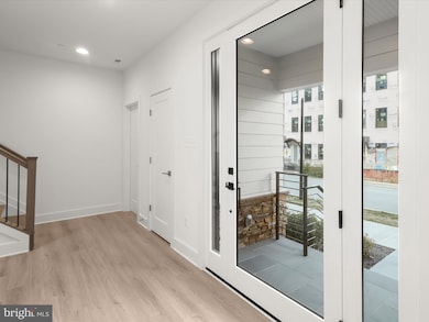 14920 Dispatch St, Rockville, MD 20850 - photo 4