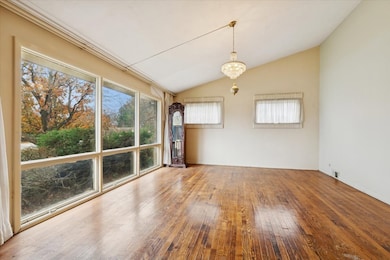 5440 S Edgewood Ave, La Grange Highlands, IL 60525 - photo 2