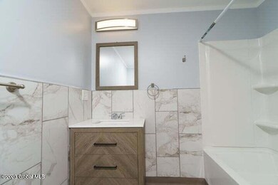 10 Hall Place unit 2, Albany, NY 12210 - photo 2