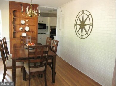 2107 Prices Ln, Alexandria, VA 22308 - photo 5