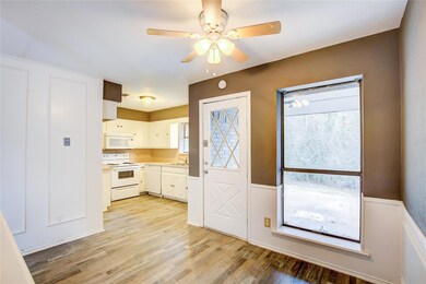 1007 N Clay St, Ennis, TX 75119 - photo 2