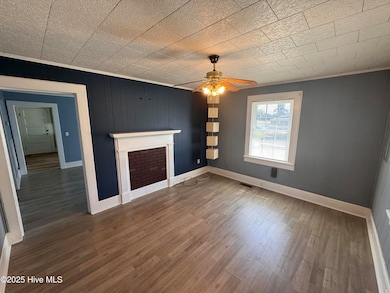 107 S McCaskey Rd, Williamston, NC 27892 - photo 4