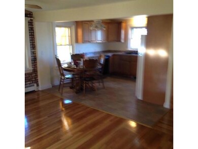 105 Wilbur Ave, Warwick, RI 02889 - photo 4