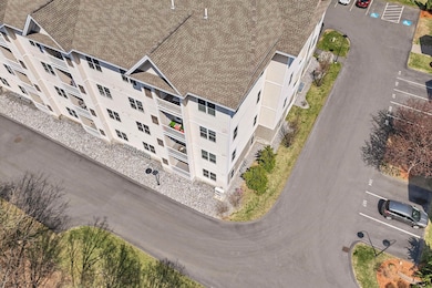 1st floor Corner unit
