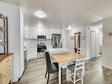 645 S Alton Way unit 4C, Denver, CO 80247 - photo 5