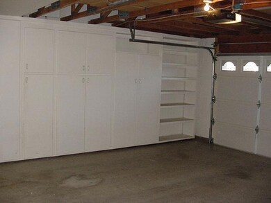 Garage 2