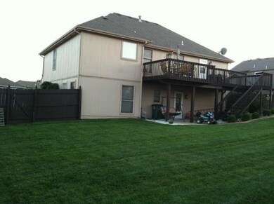 1014 Camelot Dr, Raymore, MO 64083 - photo 3