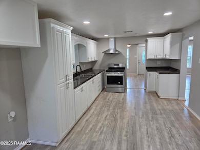 814 Howard St, Jennings, LA 70546 - photo 7